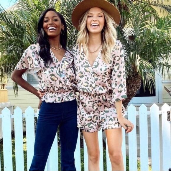 NWT Show Me Your MuMu Walker Romper in pink cheetah-X11 - Picture 2 of 6